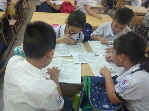 Một số hình ảnh trong tiết Chuyên đề lớp 3 của cô giáo Phạm Thị Chang và học sinh